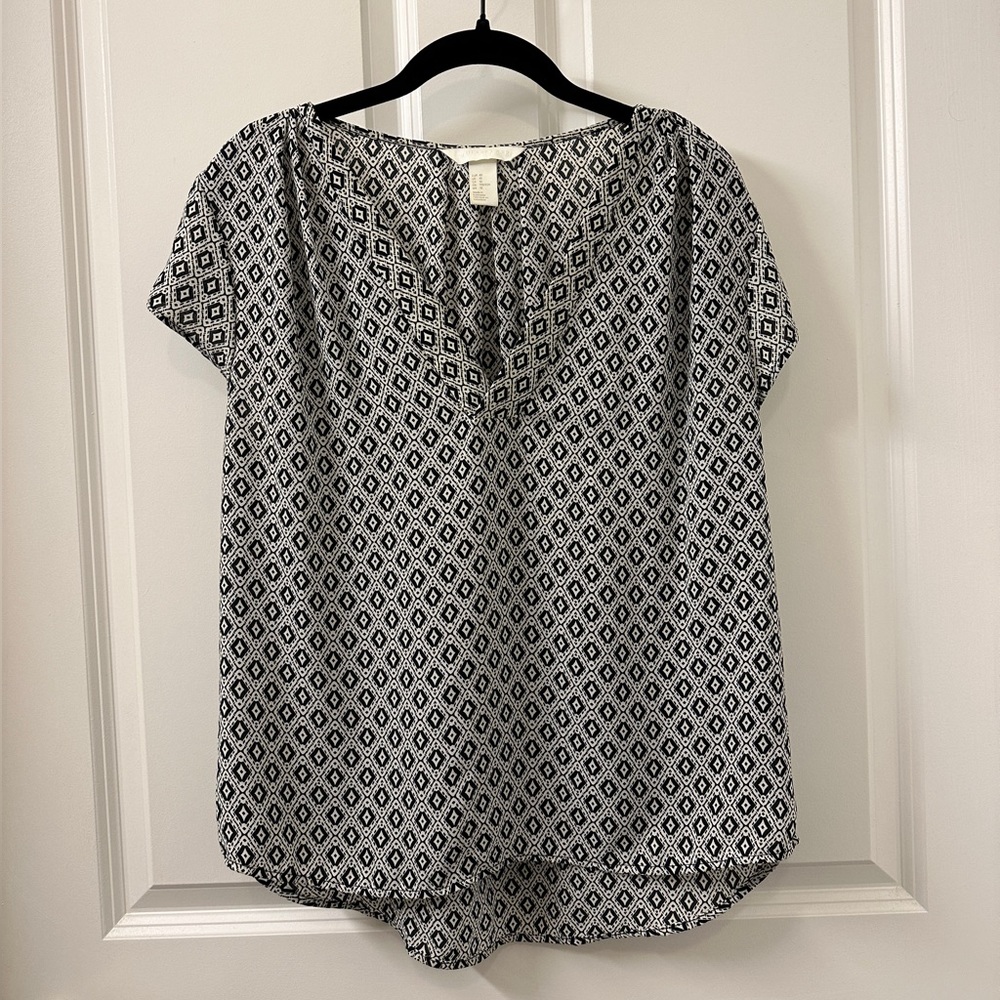 [H&M] Black & White Short Sleeved Shirt